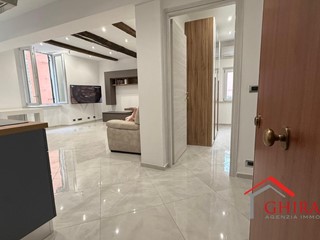 Quadrilocale in Vendita a Genova, zona Sestri Ponente, 95'000&euro;, 57 m², arredato