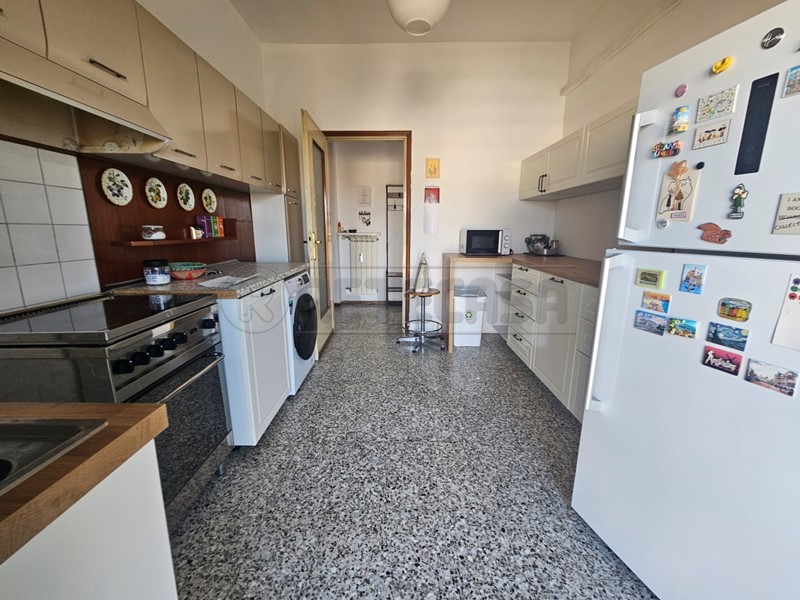 Trilocale in Vendita a Cremona, 89'900€, 121 m², con Box