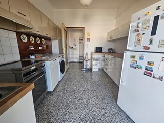 Trilocale in Vendita a Cremona, 89'900€, 121 m², con Box
