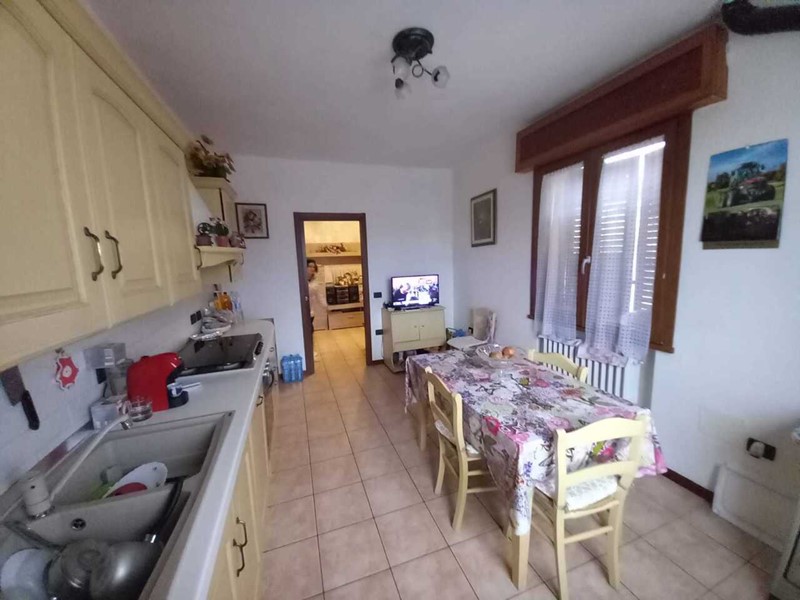 Appartamento in Vendita a Pennabilli, zona Maciano, 240'000&euro;, 166 m²