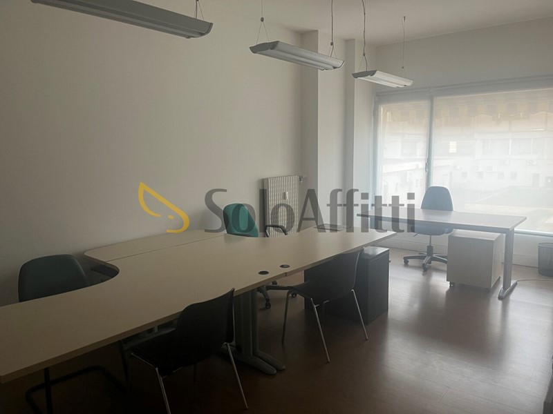 Ufficio in Affitto a Segrate, zona Centro, 700&euro;, 60 m²