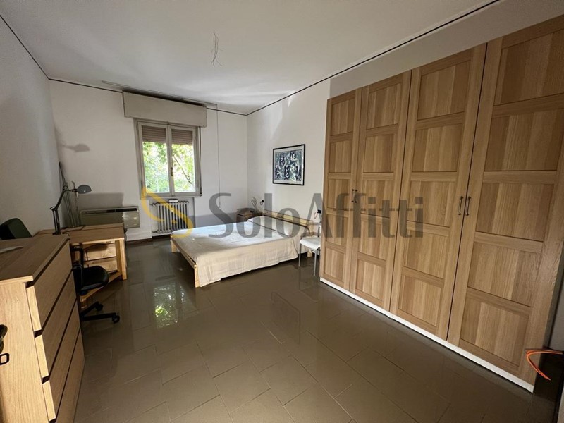 Stanza in Affitto a Modena, 400&euro;, 110 m²