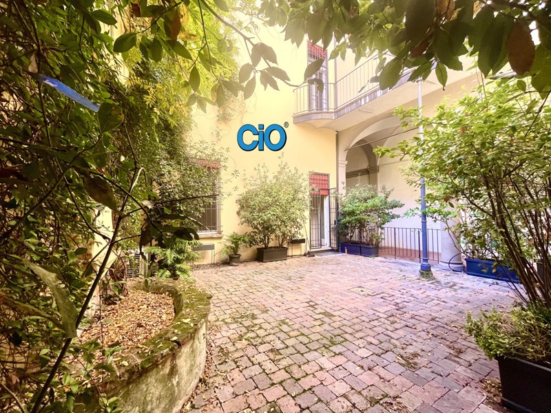 Appartamento in Affitto a Bologna, 2'200€, 170 m²