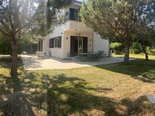 Casa Indipendente in Affitto a San Lorenzo, 180 m²