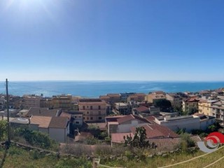 Appartamento in Vendita a Brancaleone, 150 m²