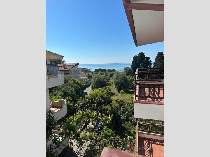 Quadrilocale in Vendita a Condofuri, 130 m²