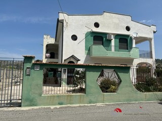 Quadrilocale in Vendita a Melito di Porto Salvo, 120 m²