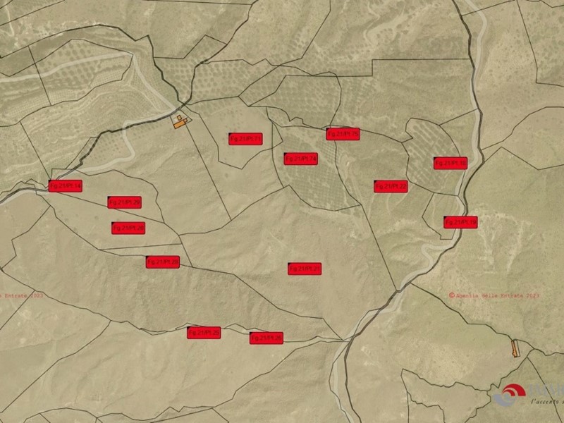 Terreno edificabile in Vendita a Bova Marina, 300000 m²