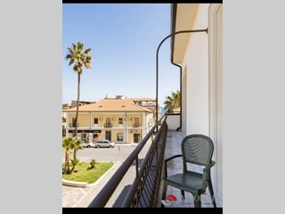 Appartamento in Vendita a Bovalino, 270 m²