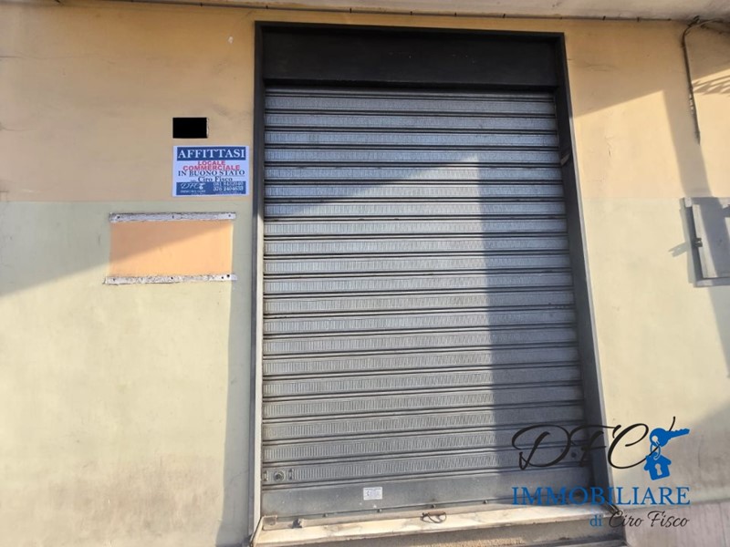 Negozio in Affitto a Afragola, 330&euro;, 30 m²