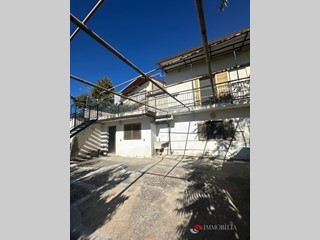 Casa Indipendente in Vendita a San Lorenzo, 120 m²