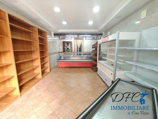 Negozio in Vendita a Afragola, 130'000&euro;, 55 m²