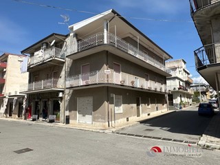 Appartamento in Vendita a Bova Marina, 220 m²