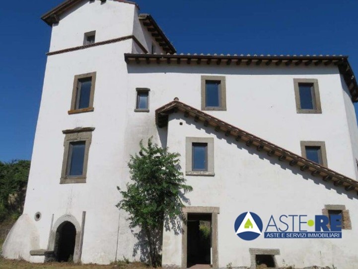 Trilocale in Vendita a Viterbo, 185'837€, 338 m²