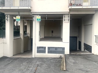 Immobile commerciale in Vendita a Torino, 350'000&euro;, 1400 m², con Box