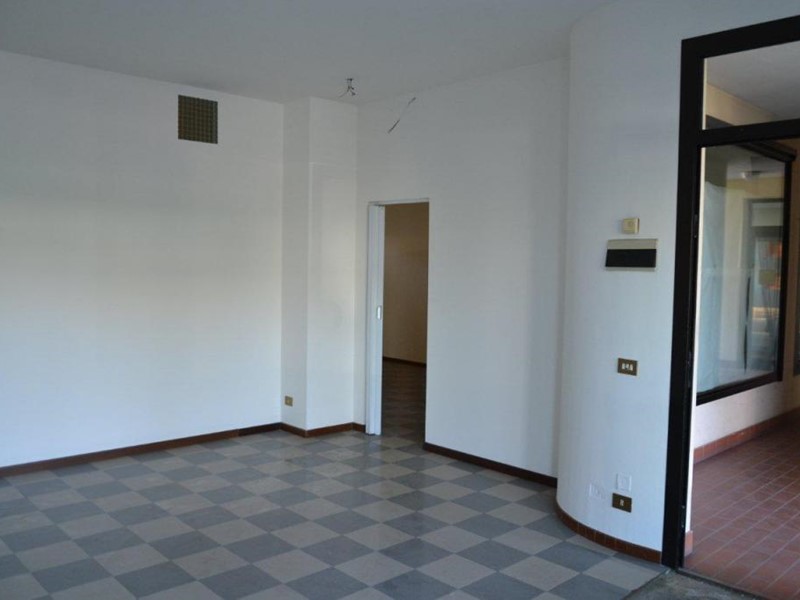 Immobile commerciale in Affitto a Loreggia, 550€, 100 m²
