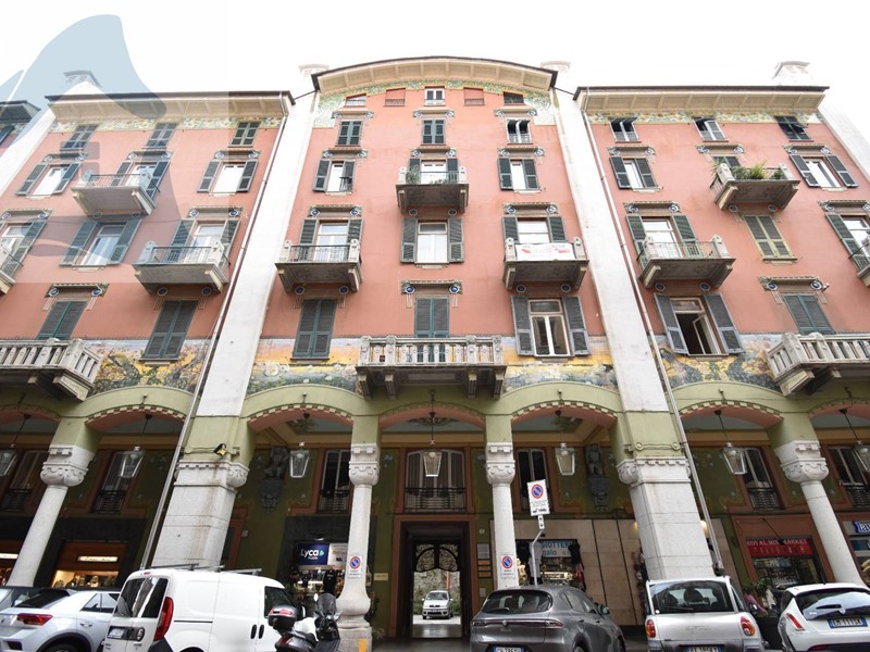 Appartamento in Vendita a Savona, 350'000€, 250 m²