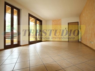 Trilocale in Affitto a Brembate di Sopra, 650€, 90 m²