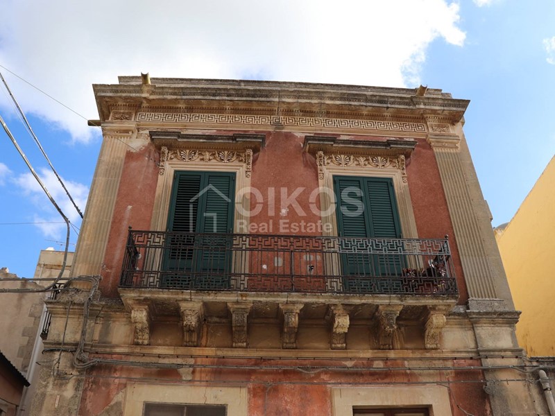 Casa Indipendente in Vendita a Noto, 270'000&euro;, 210 m²