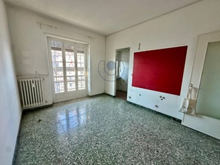 Quadrilocale in Vendita a Torino, 125'000&euro;, 95 m²