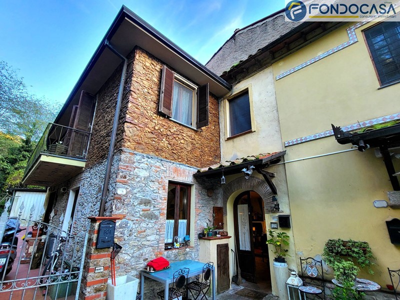 Quadrilocale in Vendita a Camaiore, 160'000&euro;, 80 m²