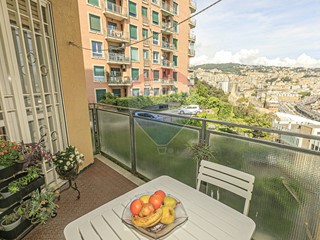 Appartamento in Vendita a Genova, 105'000&euro;, 69 m²