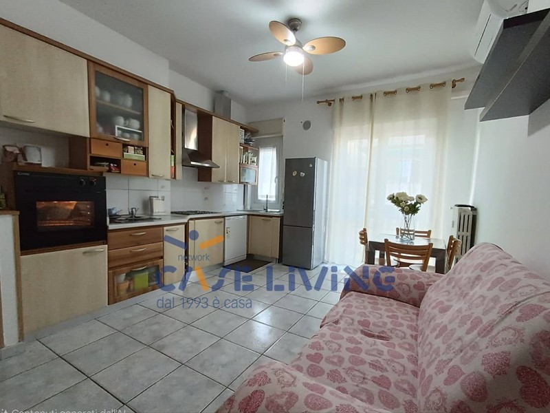 Bilocale in Vendita a Cesano Boscone, 105'000€, 55 m²