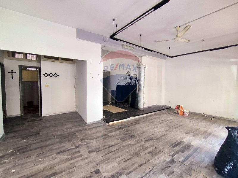 Negozio in Vendita a Giardini Naxos, 125'000&euro;, 60 m²