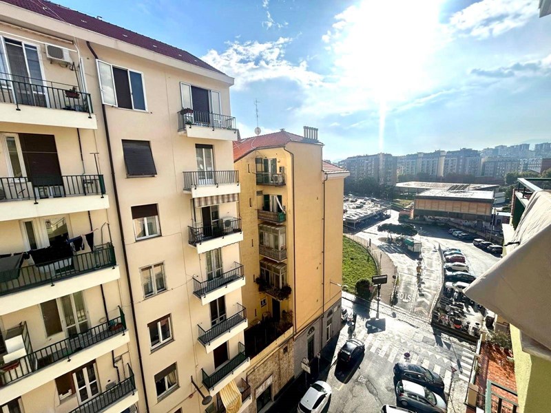 Trilocale in Vendita a Savona, 160'000€, 70 m²
