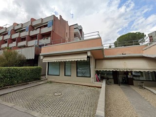 Immobile commerciale in Vendita a Siena, 46'000&euro;, 105 m²