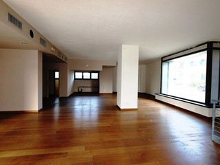 Negozio in Vendita a Pordenone, 230'000&euro;, 170 m²