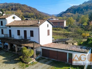 Casa Indipendente in Vendita a Sarezzano, 120'000&euro;, 250 m²