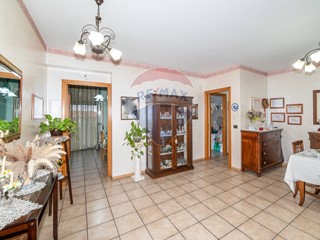 Quadrilocale in Vendita a Catania, 159'000€, 140 m²