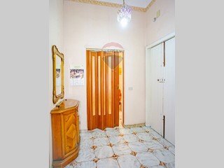 Casa Indipendente in Vendita a Paternò, 45'000€, 160 m²