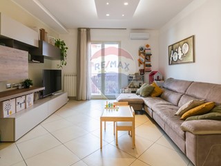 Trilocale in Vendita a San Pietro Clarenza, 149'000€, 108 m²