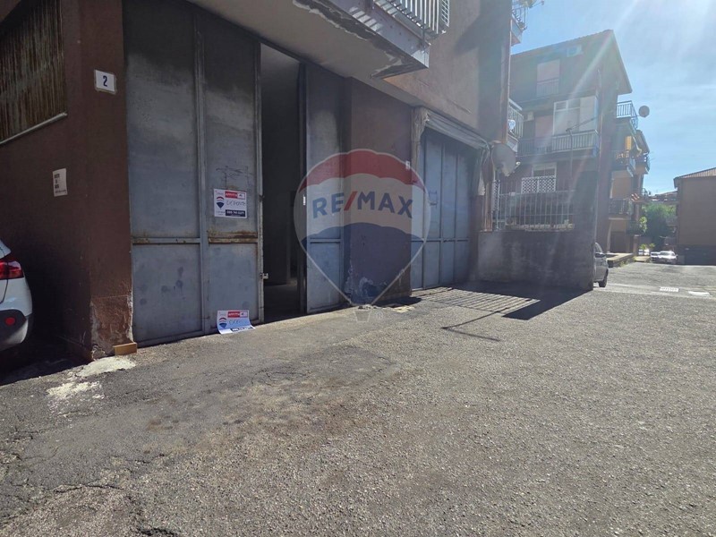 Immobile commerciale in Affitto a Mascalucia, 500€, 110 m²