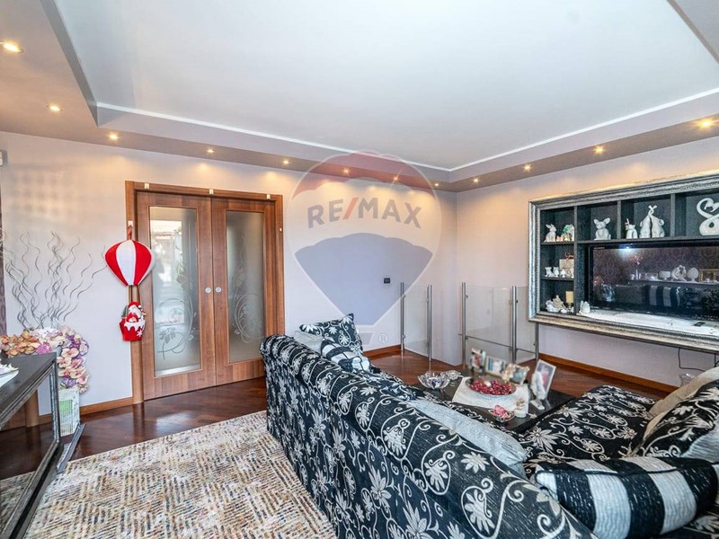 Appartamento in Vendita a San Gregorio di Catania, 275'000€, 150 m²