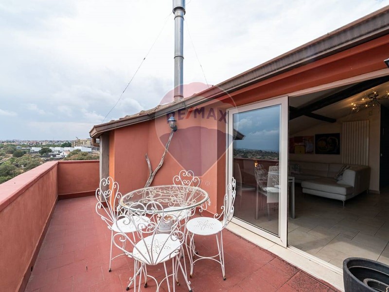 Appartamento in Vendita a San Giovanni la Punta, 150'000€, 100 m²