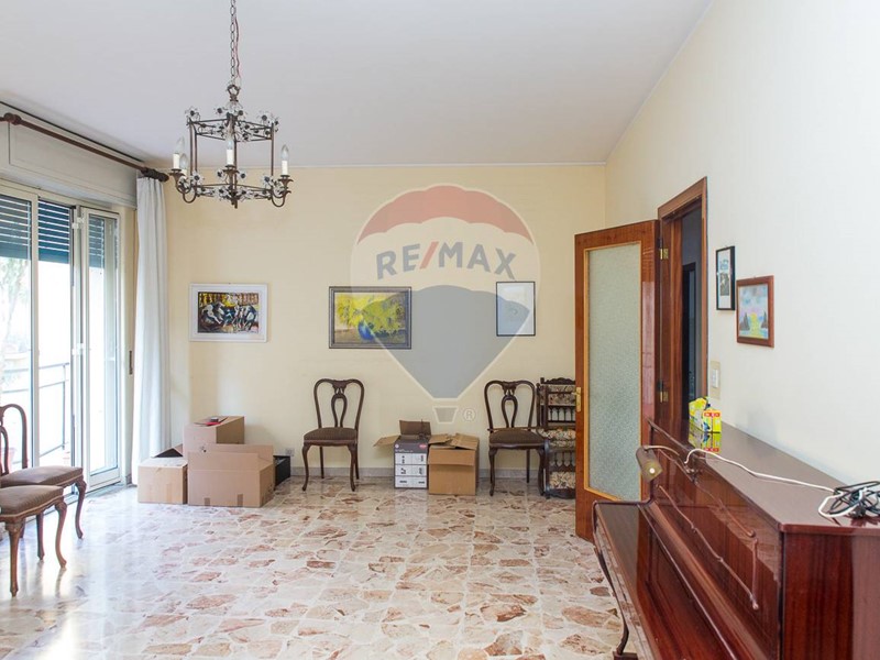 Appartamento in Vendita a Catania, 280'000&euro;, 165 m²
