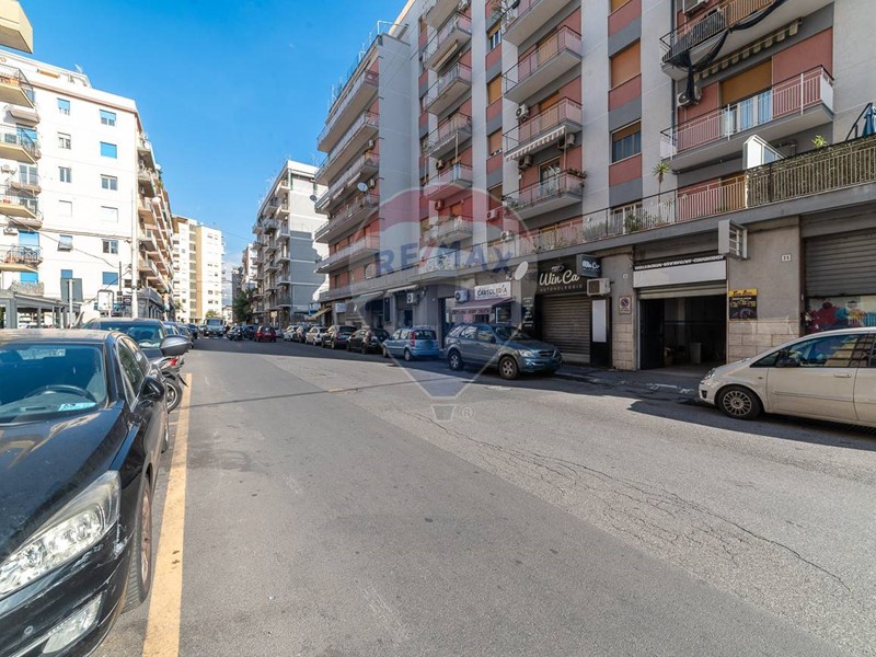 Immobile commerciale in Vendita a Catania, 69'000&euro;, 55 m²