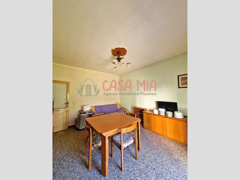 Trilocale in Vendita a Rottofreno, 75'000&euro;, 82 m²