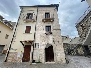 Casa Semi Indipendente in Affitto a Campo di Giove, 450&euro;, 75 m²