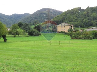 Terreno edificabile in Vendita a Berzo San Fermo, 79'000€, 1800 m²