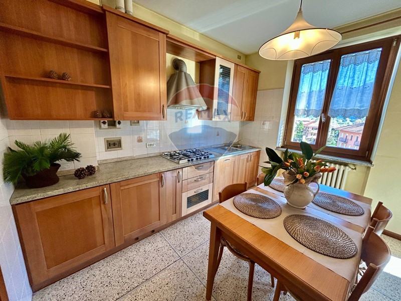 Quadrilocale in Vendita a Costa Volpino, 109'000€, 105 m²