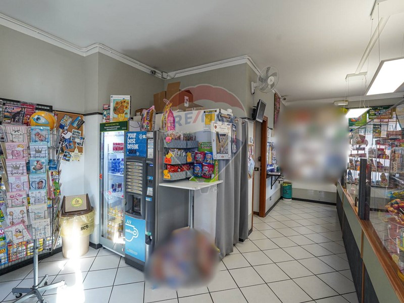 Immobile commerciale in Vendita a Stezzano, 119'000€, 85 m²