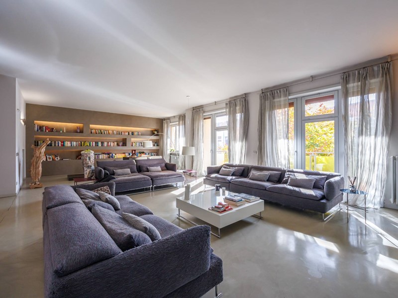 Attico in Vendita a Rivoli, 850'000&euro;, 391 m²