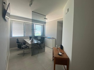 Ufficio in Affitto a Foligno, 540€, 60 m²