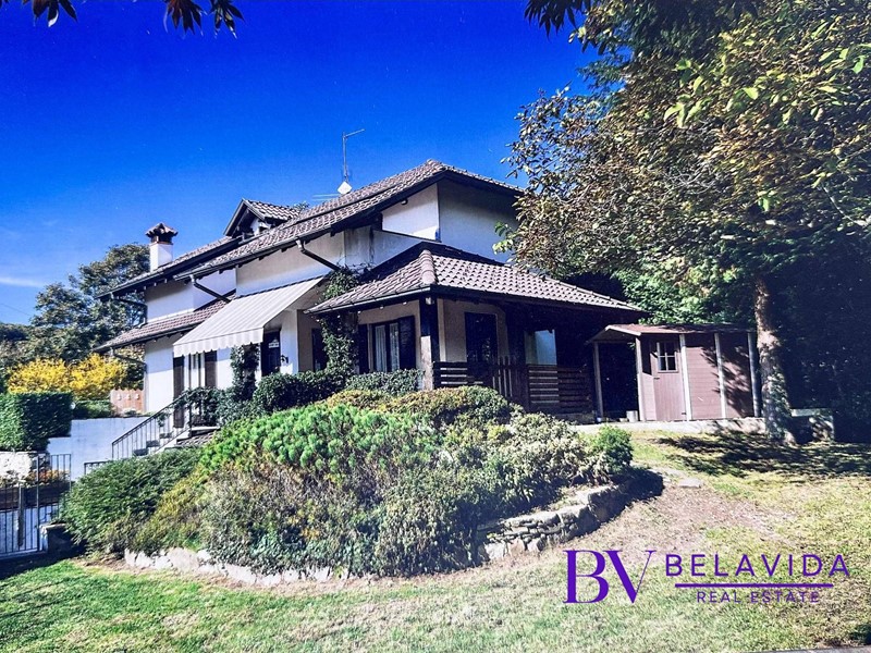Villa in Vendita a Gignese, 379'000€, 234 m²