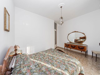 Trilocale in Vendita a Cinisello Balsamo, 190'000€, 80 m², arredato