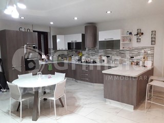 Trilocale in Vendita a Benevento, 143'000€, 90 m²